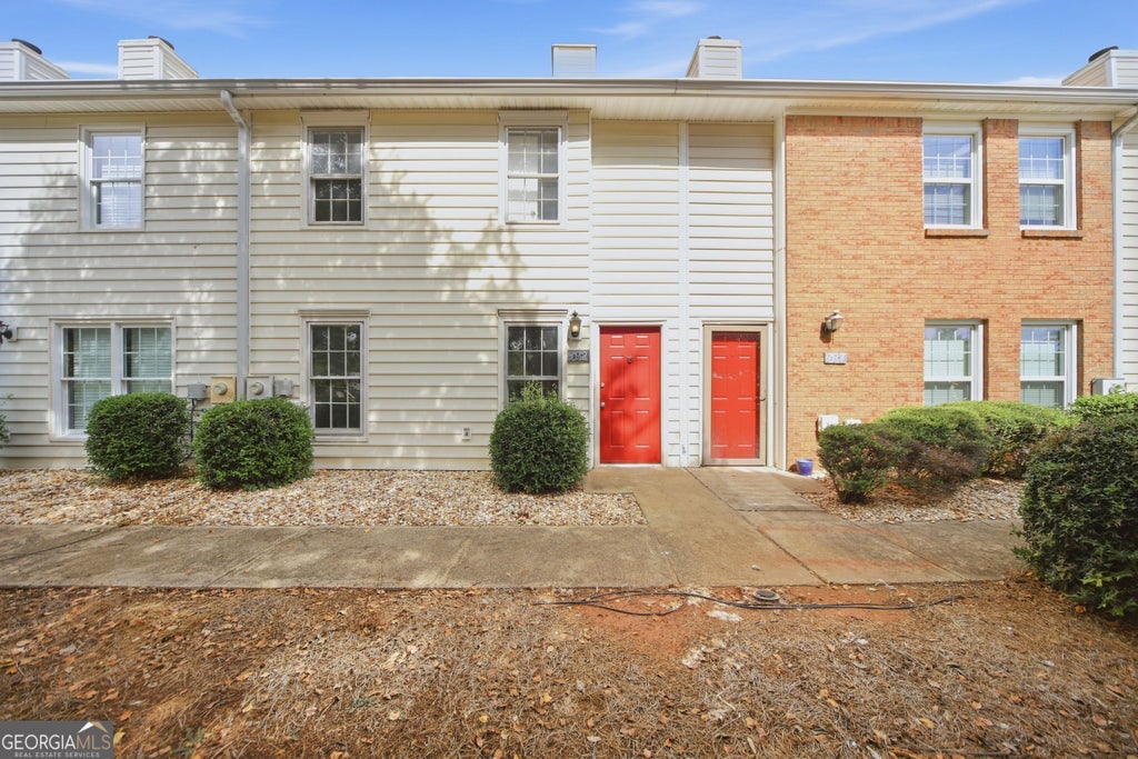 Photo of 992 Old Holcomb Bridge Road, Roswell, GA 30076 (MLS # 10874876)