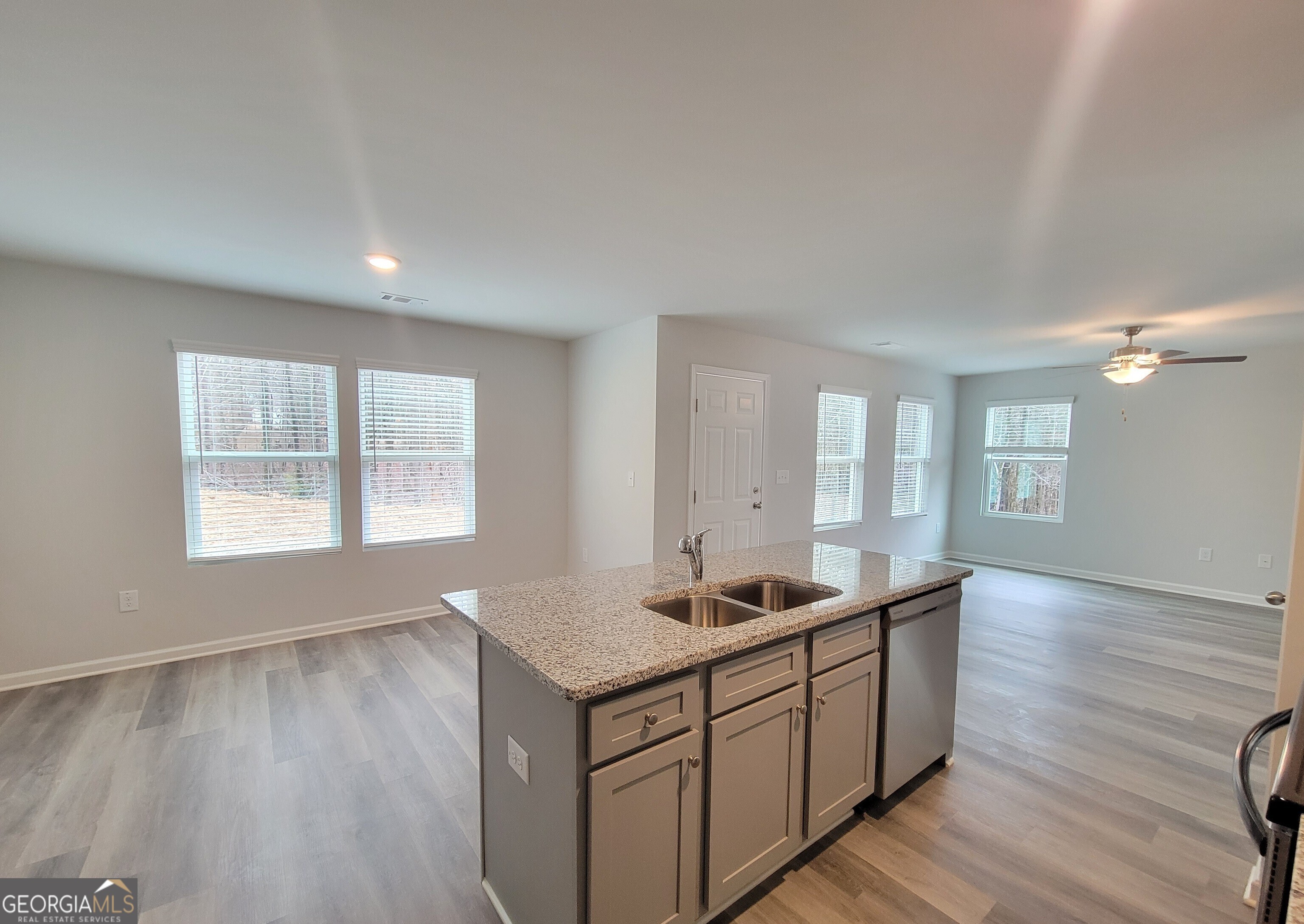614 West Vincent DR 7