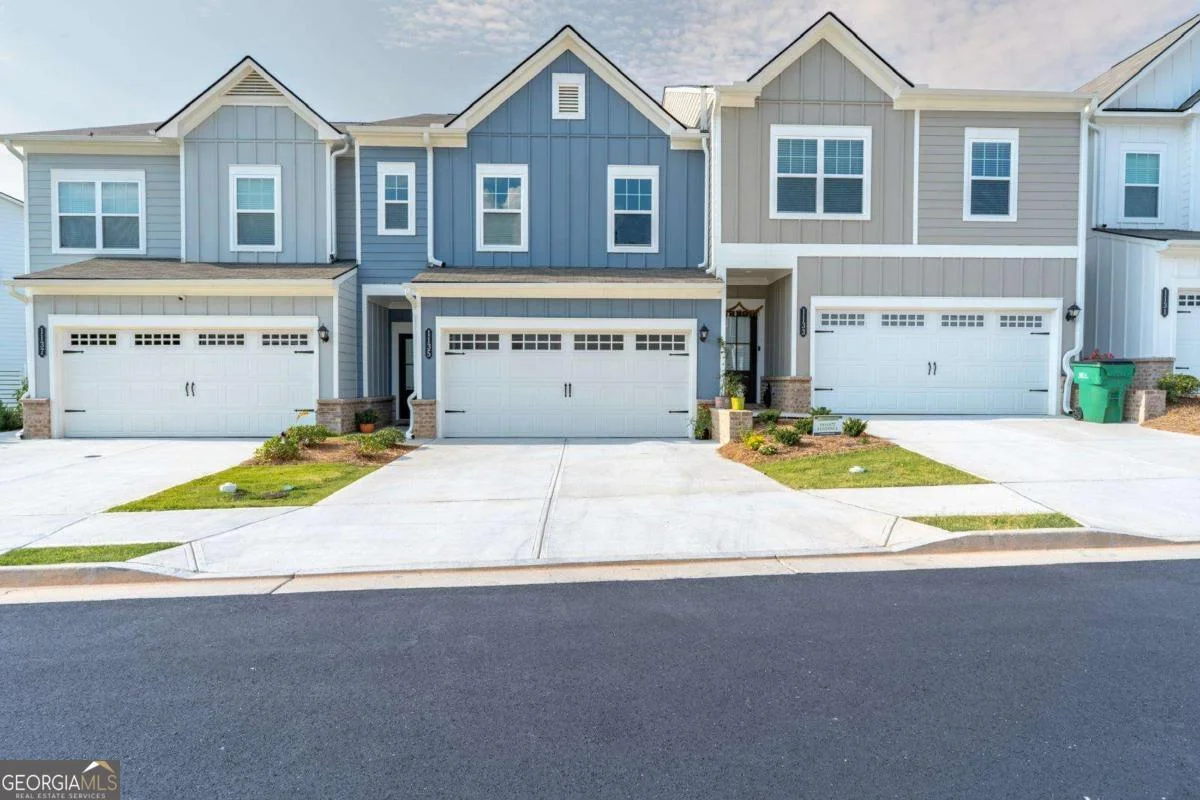 1135 Chastain Drive