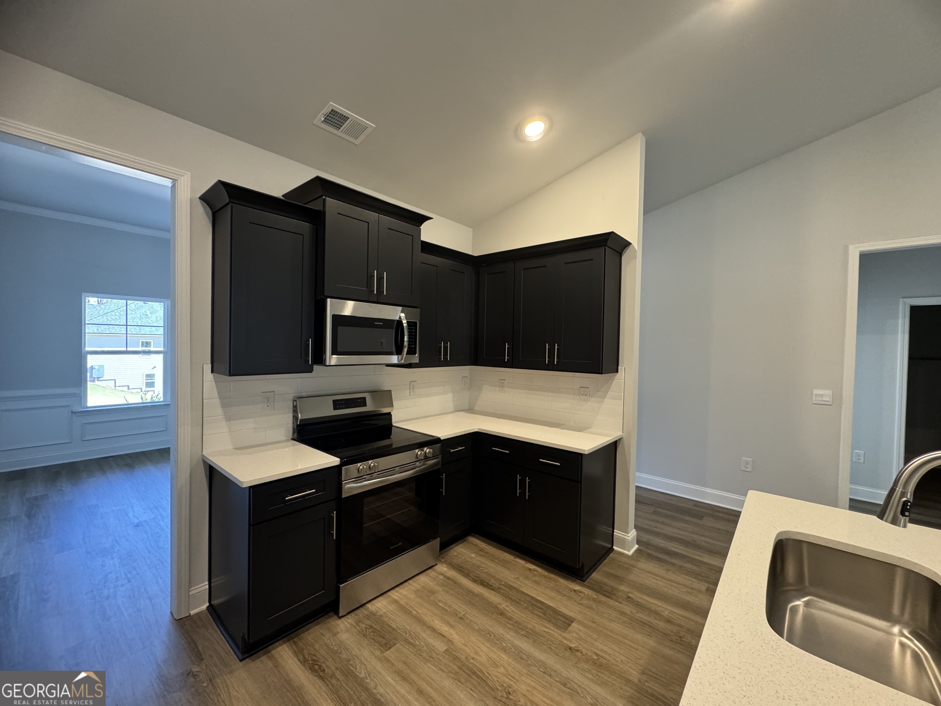 562 Walnut Creek PKWY