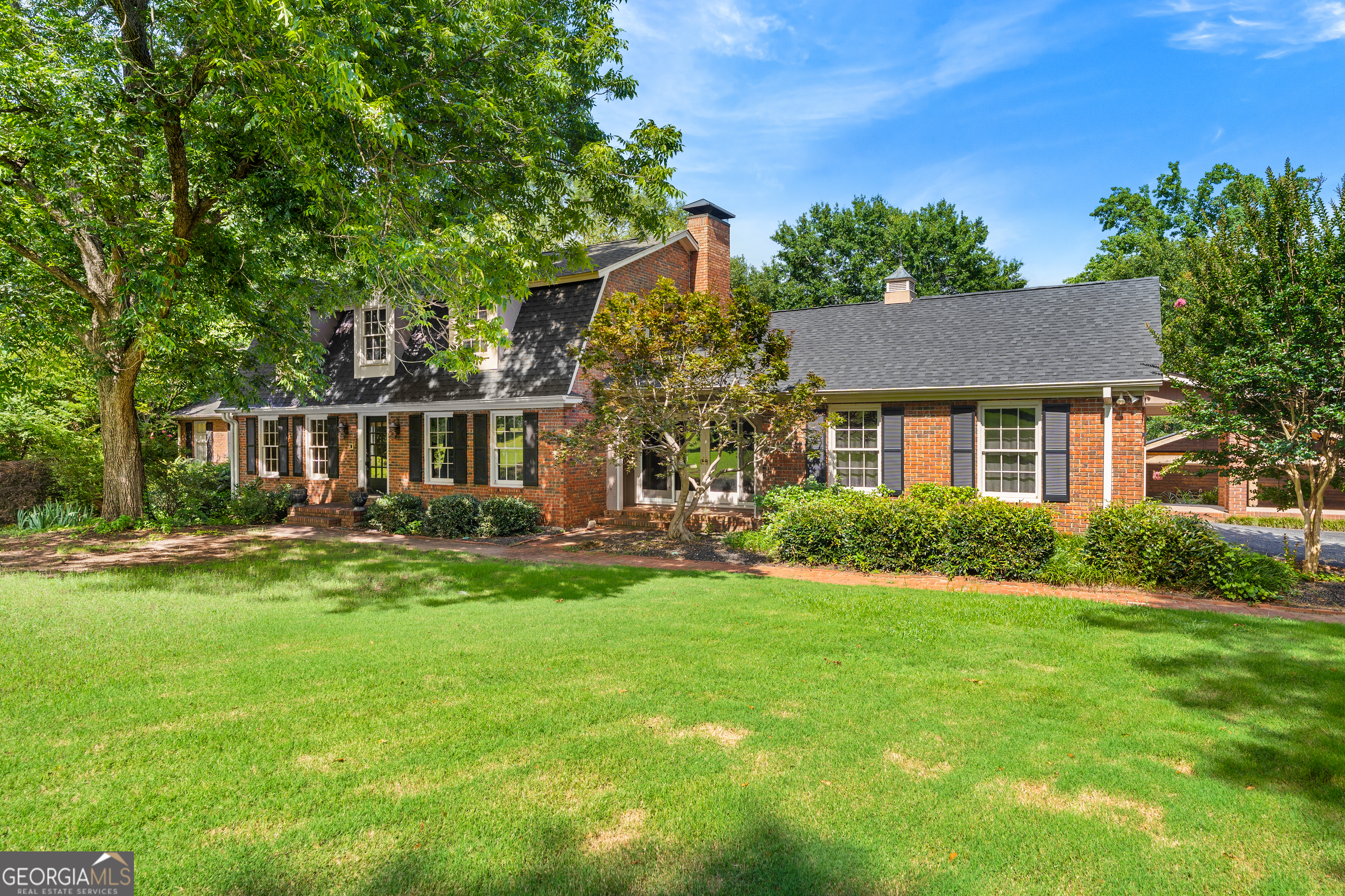 70 Lakeshore DR