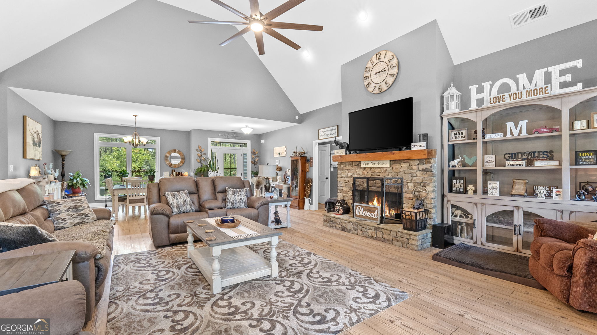 212 Iron Hill RD