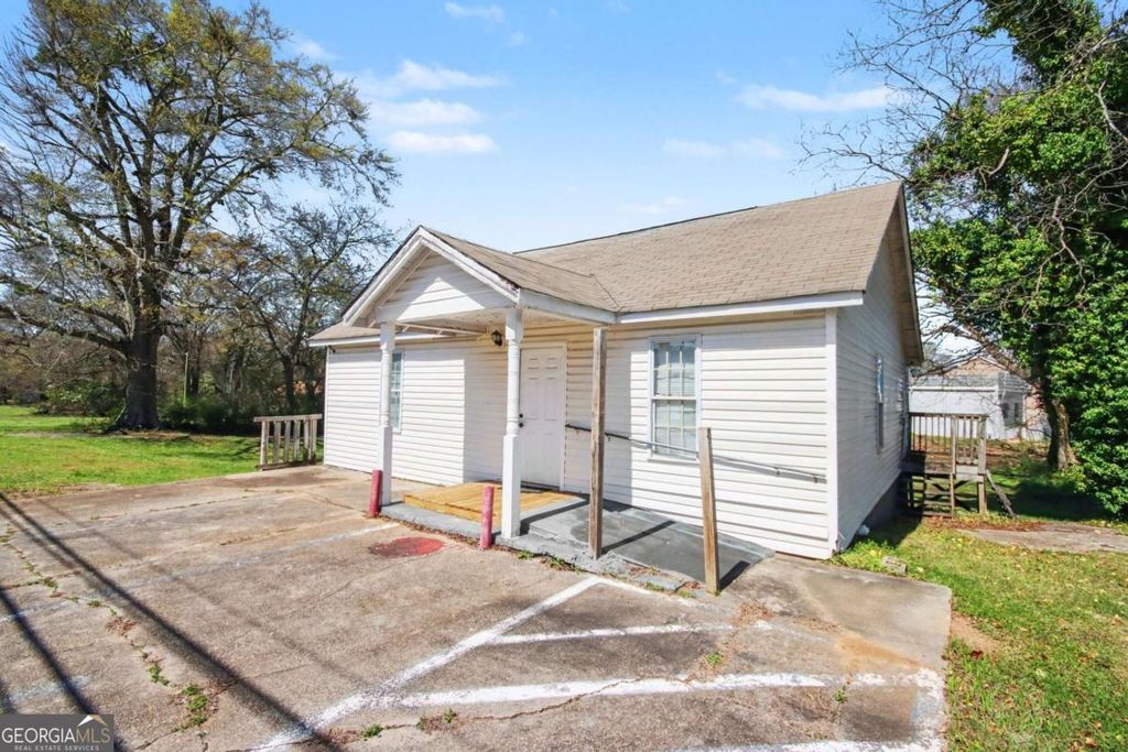 Photo of 33 Fair Street, Newnan, GA 30263 (MLS # 10710843)