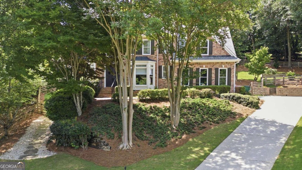 Photo of 112 Grandcrest Drive, Suwanee, GA 30024 (MLS # 10790120)