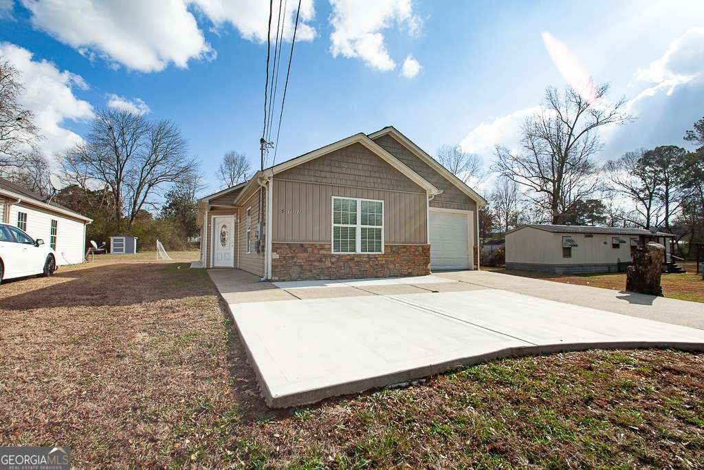 Photo of 511 Circle Drive, Calhoun, GA 30701 (MLS # 10661950)