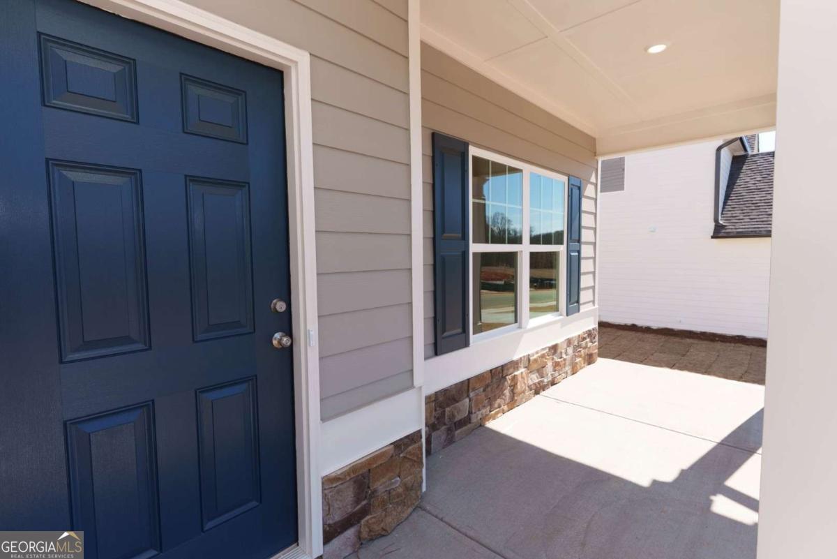 90 Hampton Ridge Way