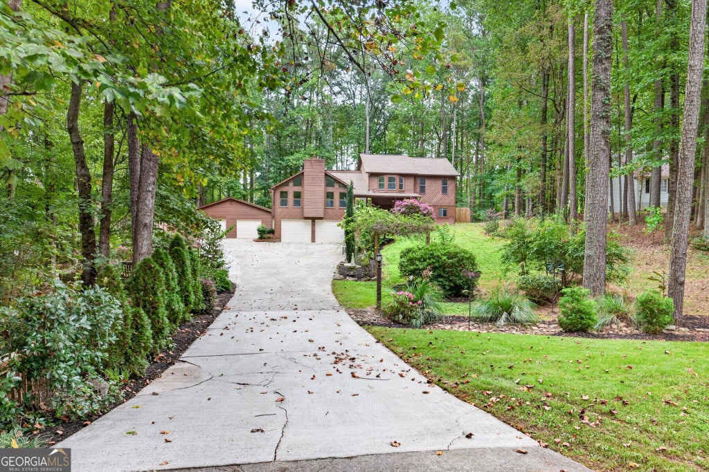 Photo of 3570 Daylon Drive, Cumming, GA 30028 (MLS # 10871458)