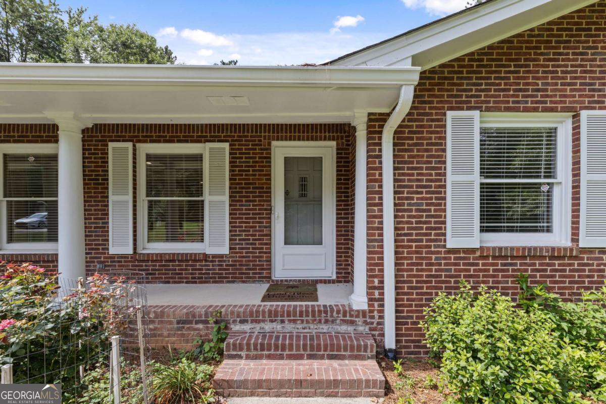 1051 Rock Springs RD