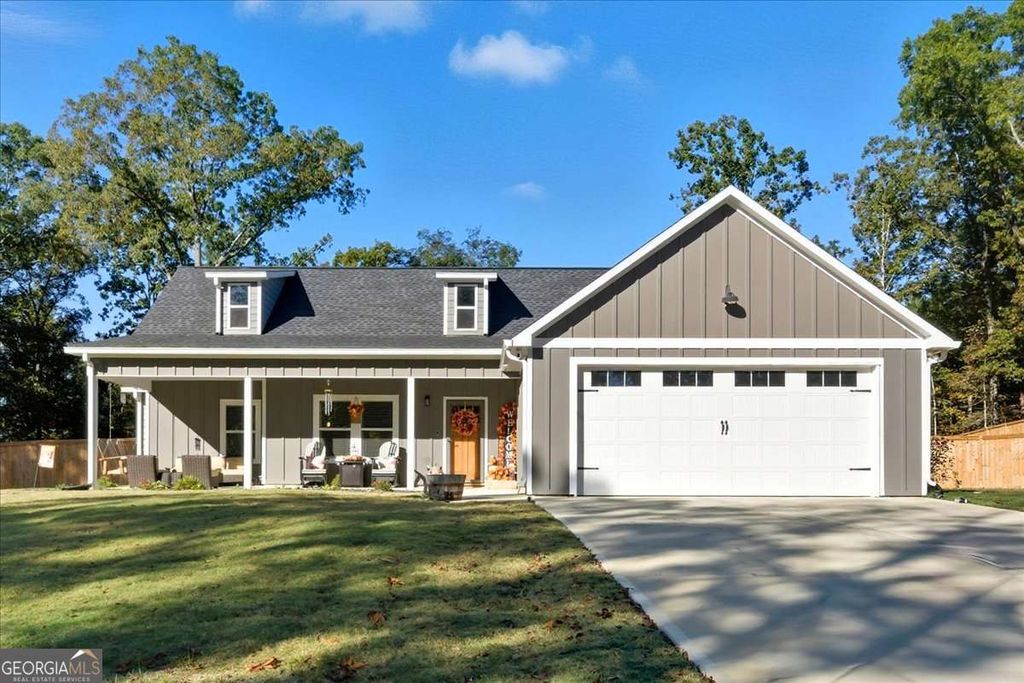 Photo of 3323 Rockmart Hwy, Cedartown, GA 30125 (MLS # 10626207)