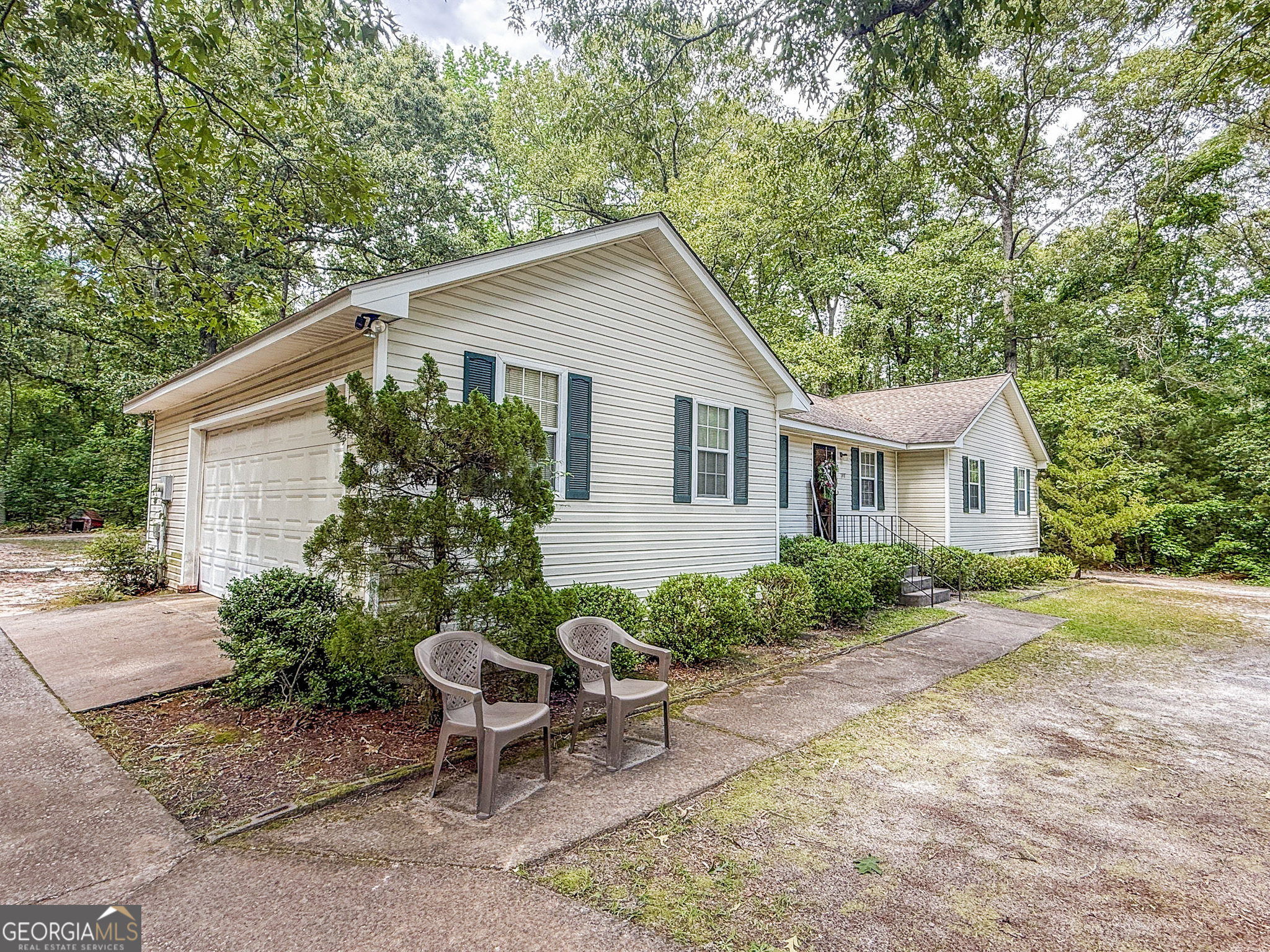 147 Glen Oaks RD