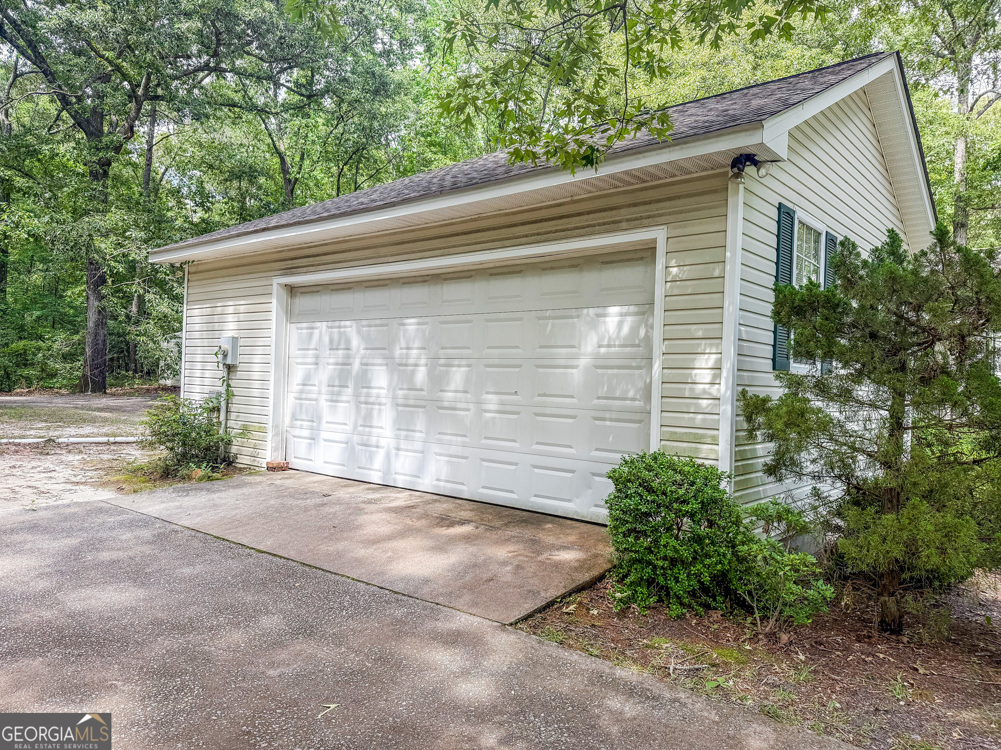 147 Glen Oaks RD
