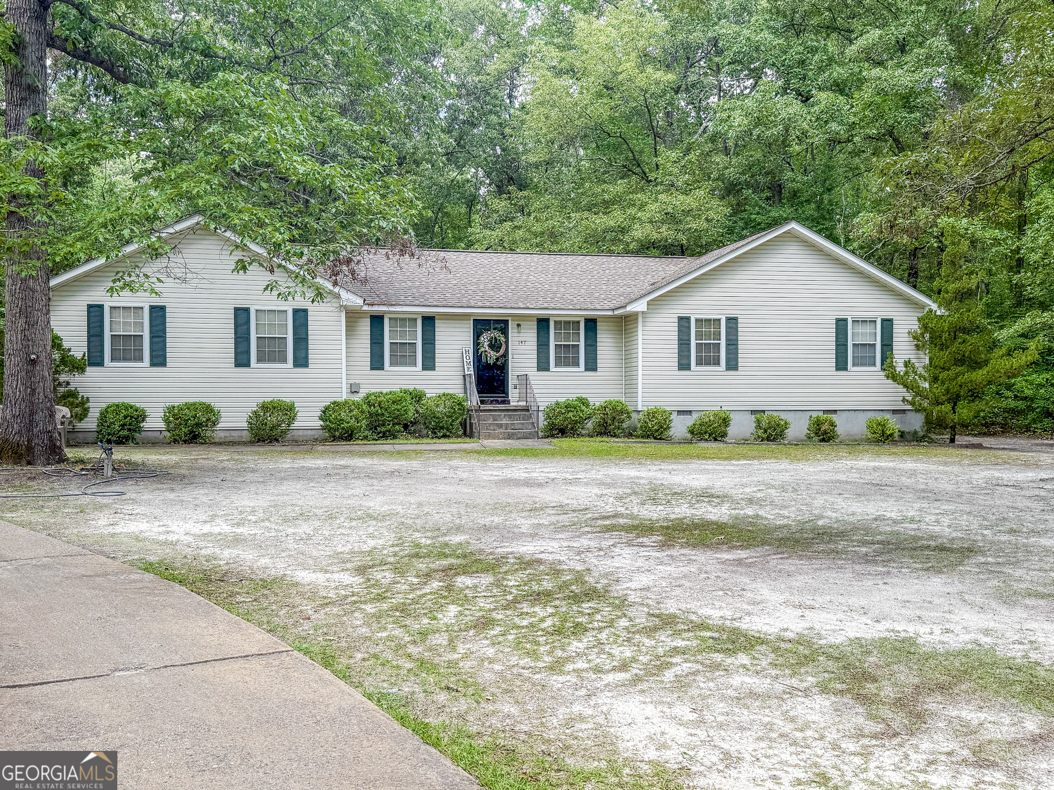 147 Glen Oaks RD