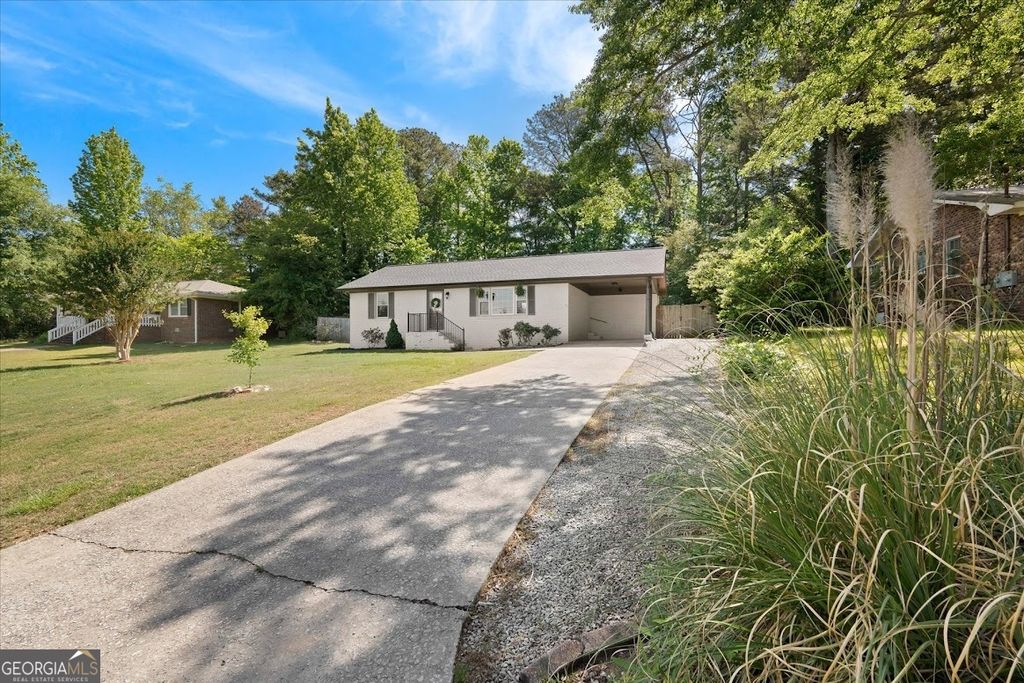 Photo of 30 Mary Ella Drive, Carrollton, GA 30116 (MLS # 10758526)
