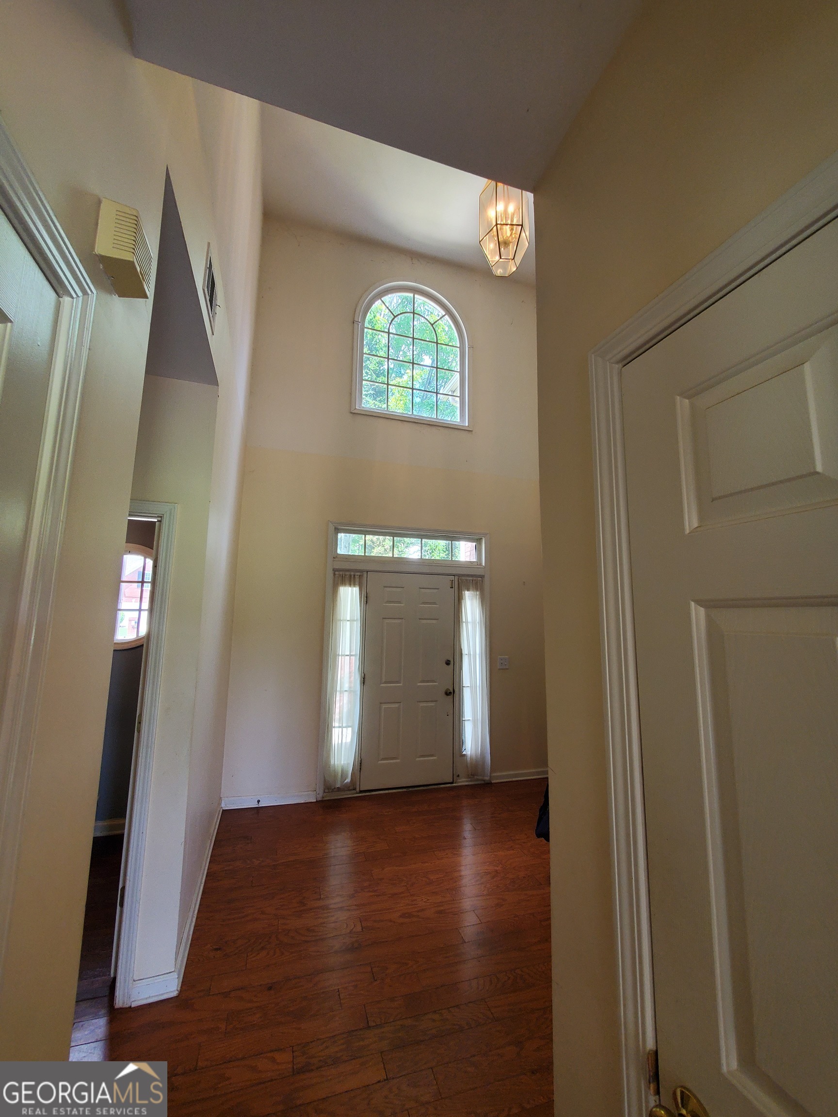 690 Gateway CT