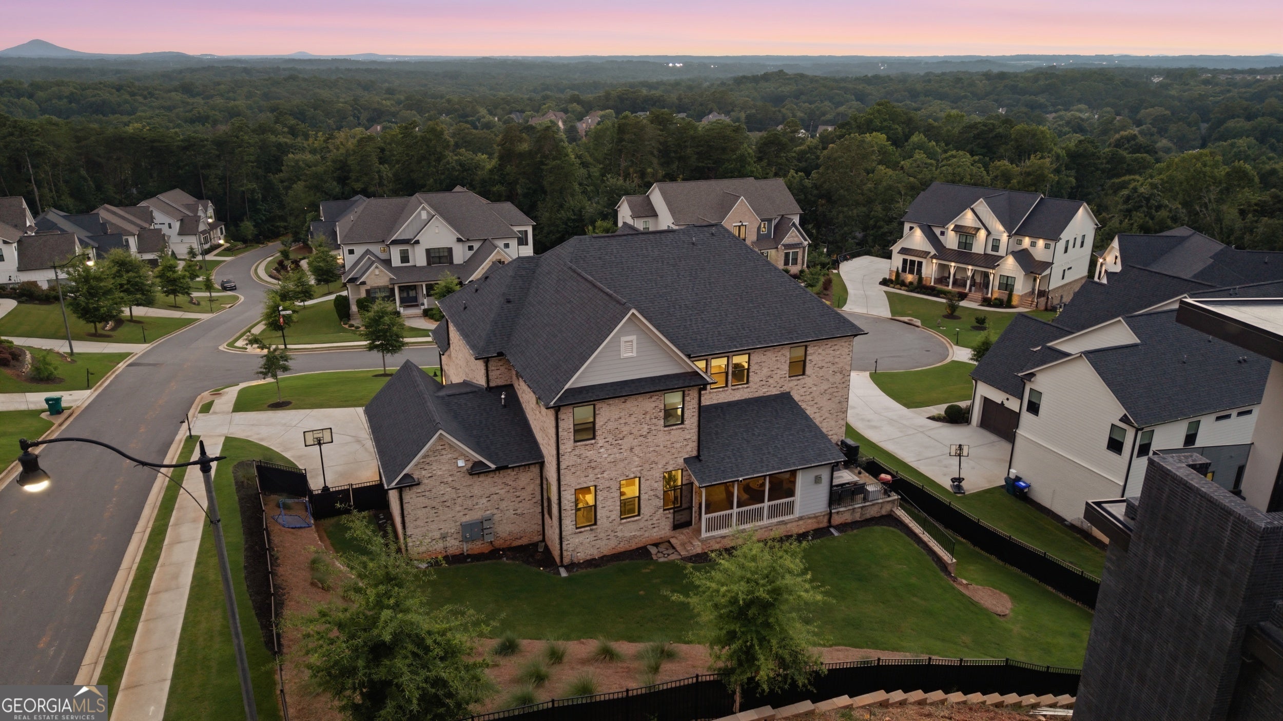 2775 Twisted Oak LN
