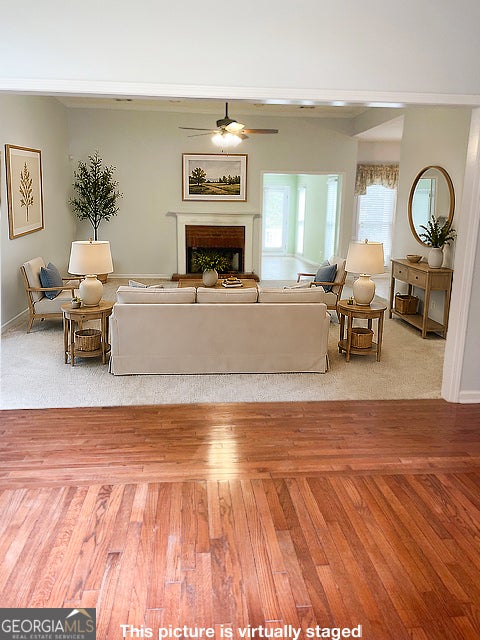1316 Lake Forest LN