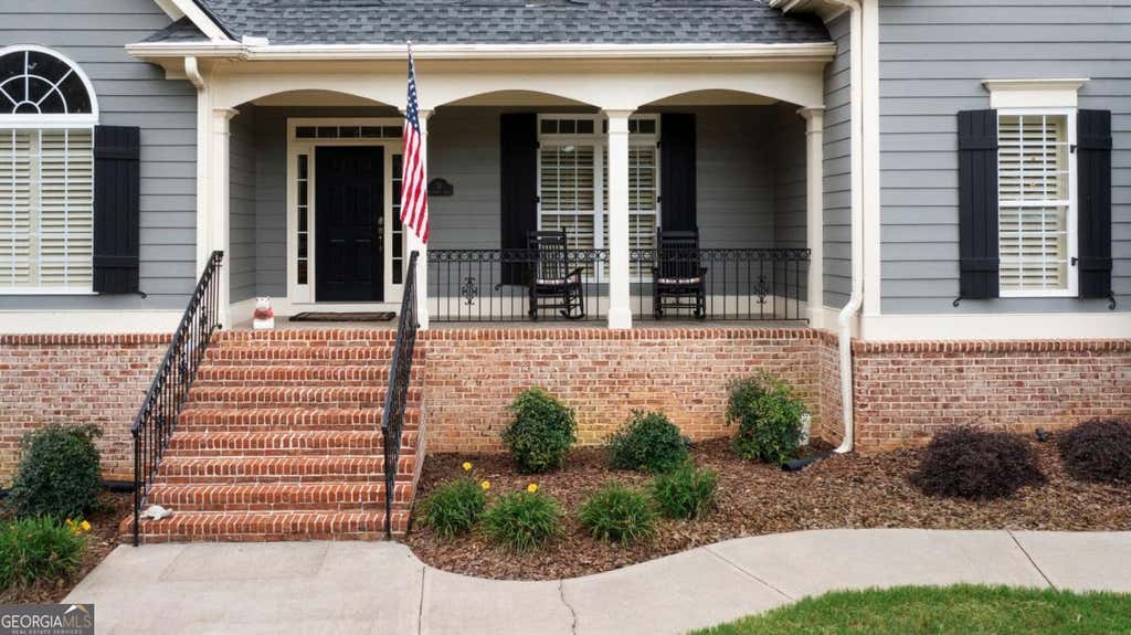 Photo of 31 Heartwood Drive SW, Cartersville, GA 30120 (MLS # 10820000)