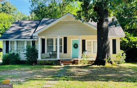 Photo of 204 Oakwood Street NW, Rome, GA 30165 (MLS # 10647707)