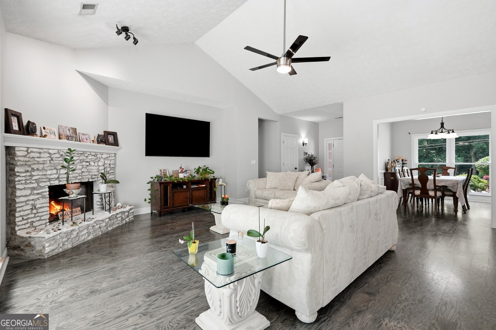 5804 County CT