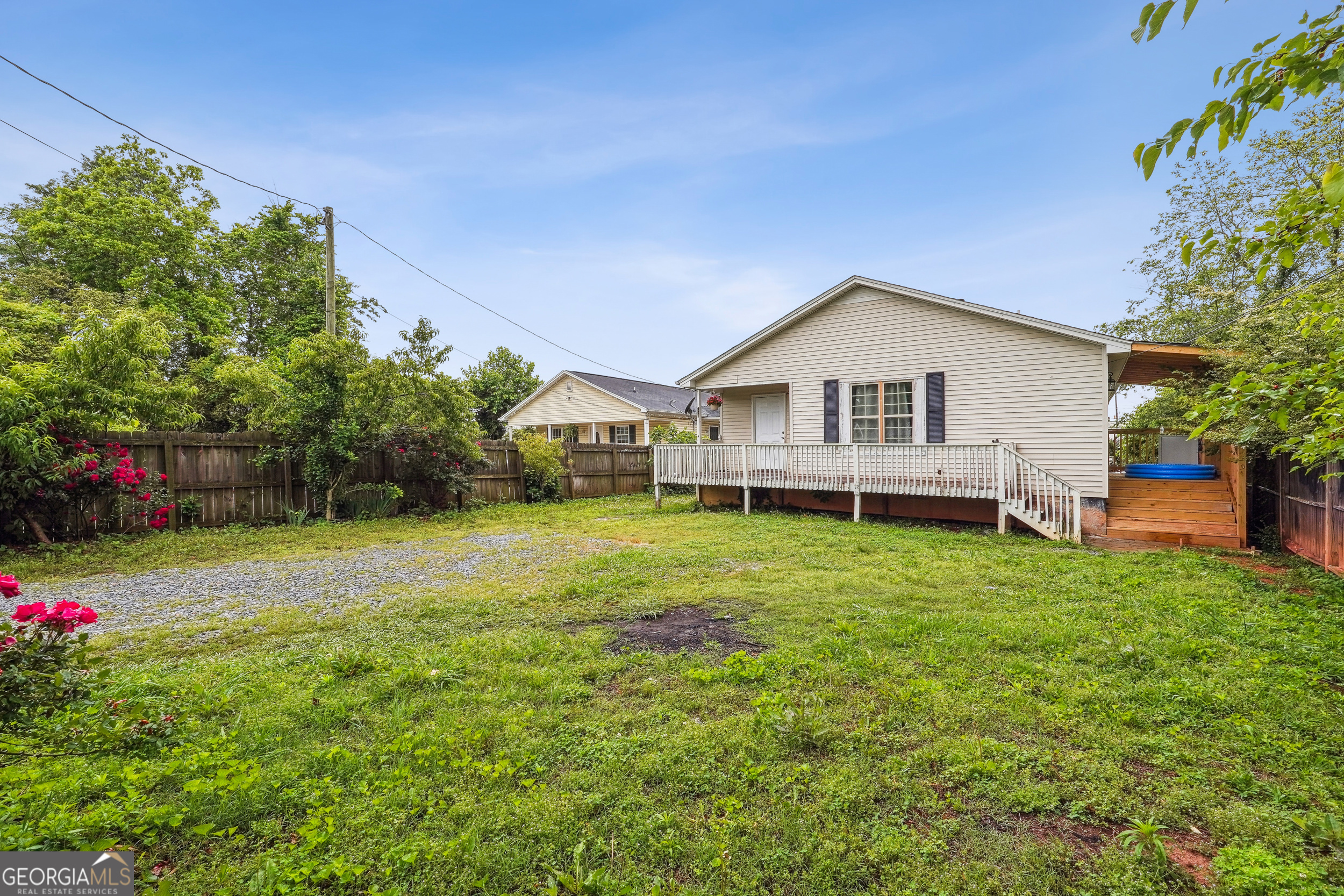 921 Black DR
