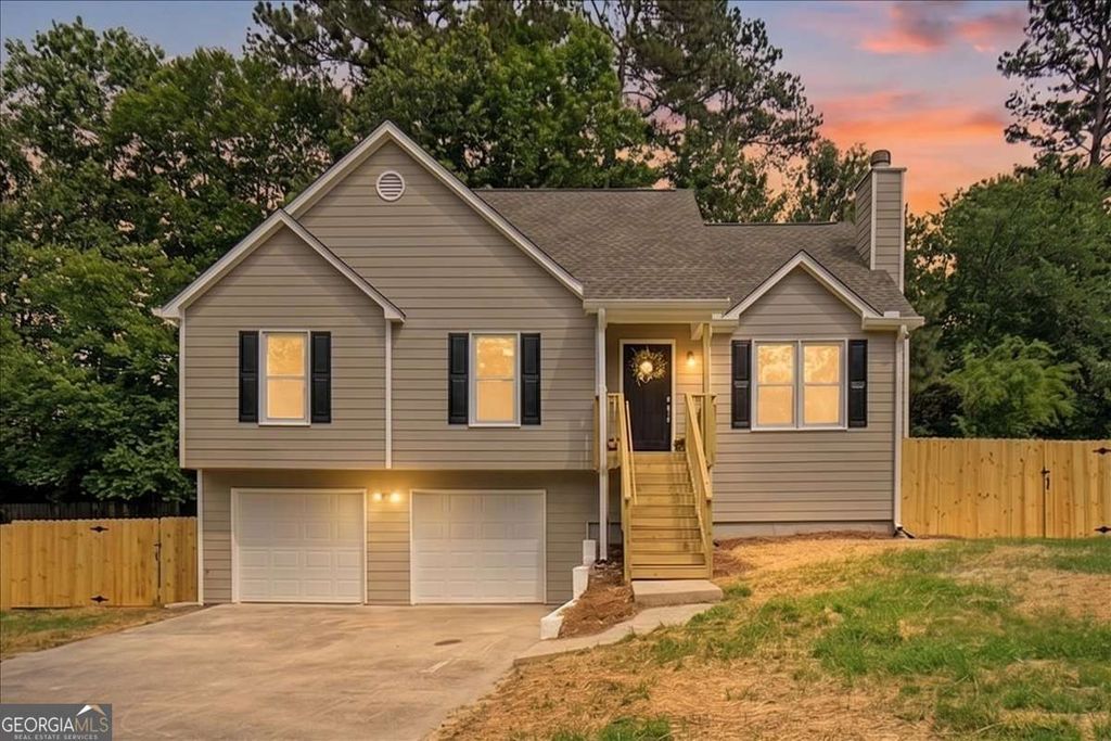 Photo of 212 Kiowa Court SE, Acworth, GA 30102 (MLS # 10769141)