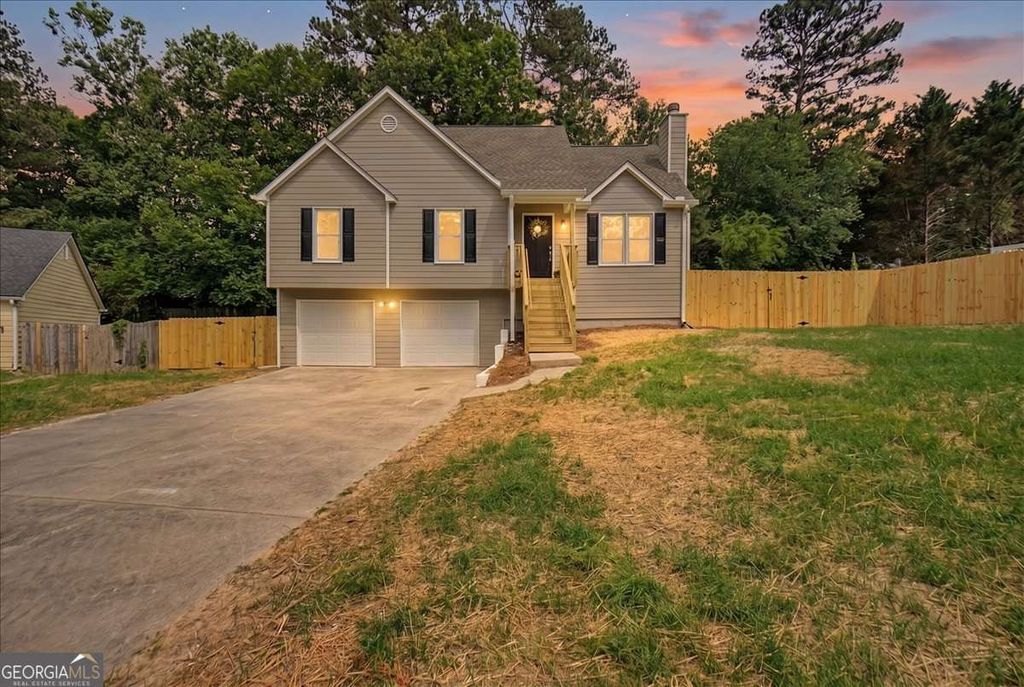 Photo of 212 Kiowa Court SE, Acworth, GA 30102 (MLS # 10769141)