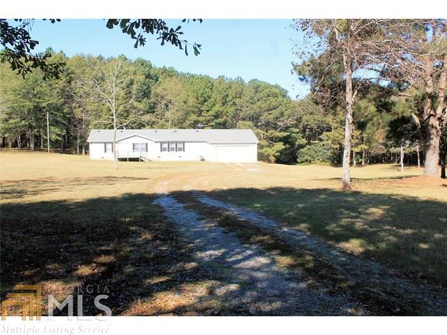 Immaculate 3 bedroom/2 bath home on 5 acres! Nice split floor plan with open concept living space and kitchen. Easy to show!