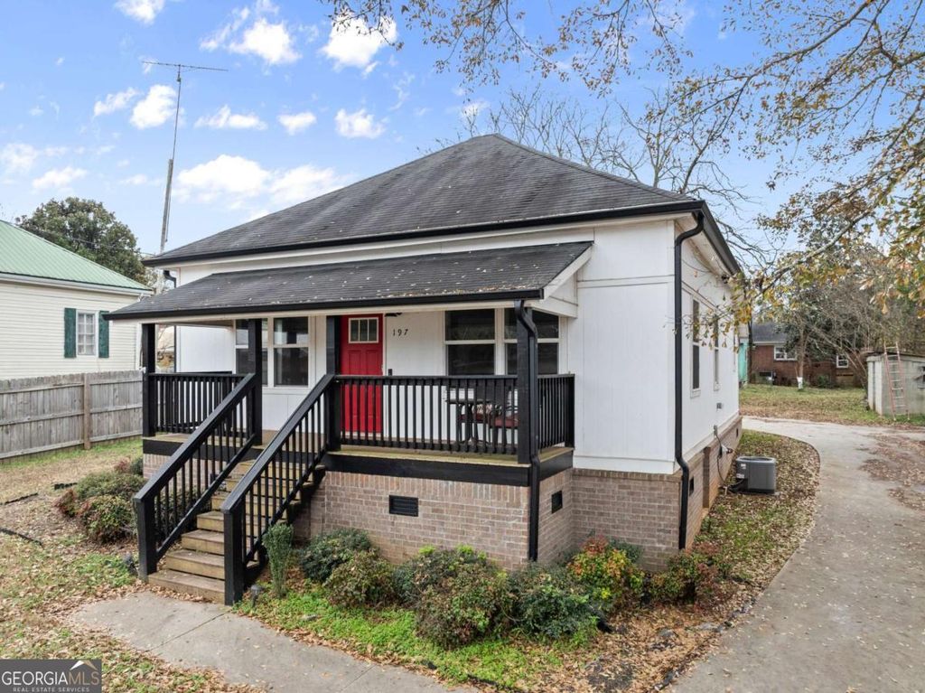 Photo of 197 Peach Street, Commerce, GA 30529 (MLS # 10661691)