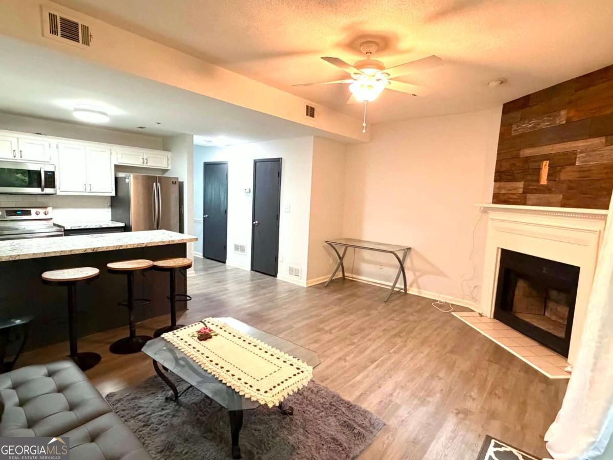 3044 Steeplechase DR