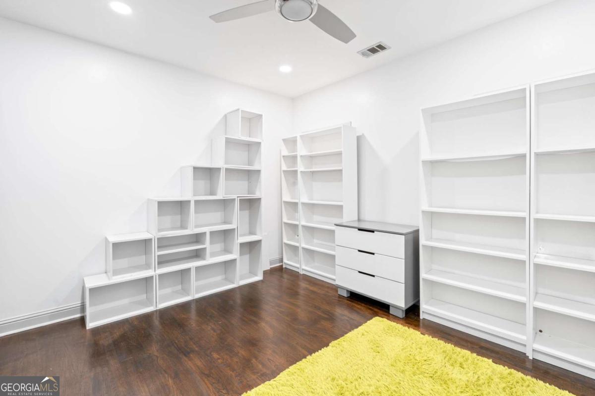 Hampshires - Residential