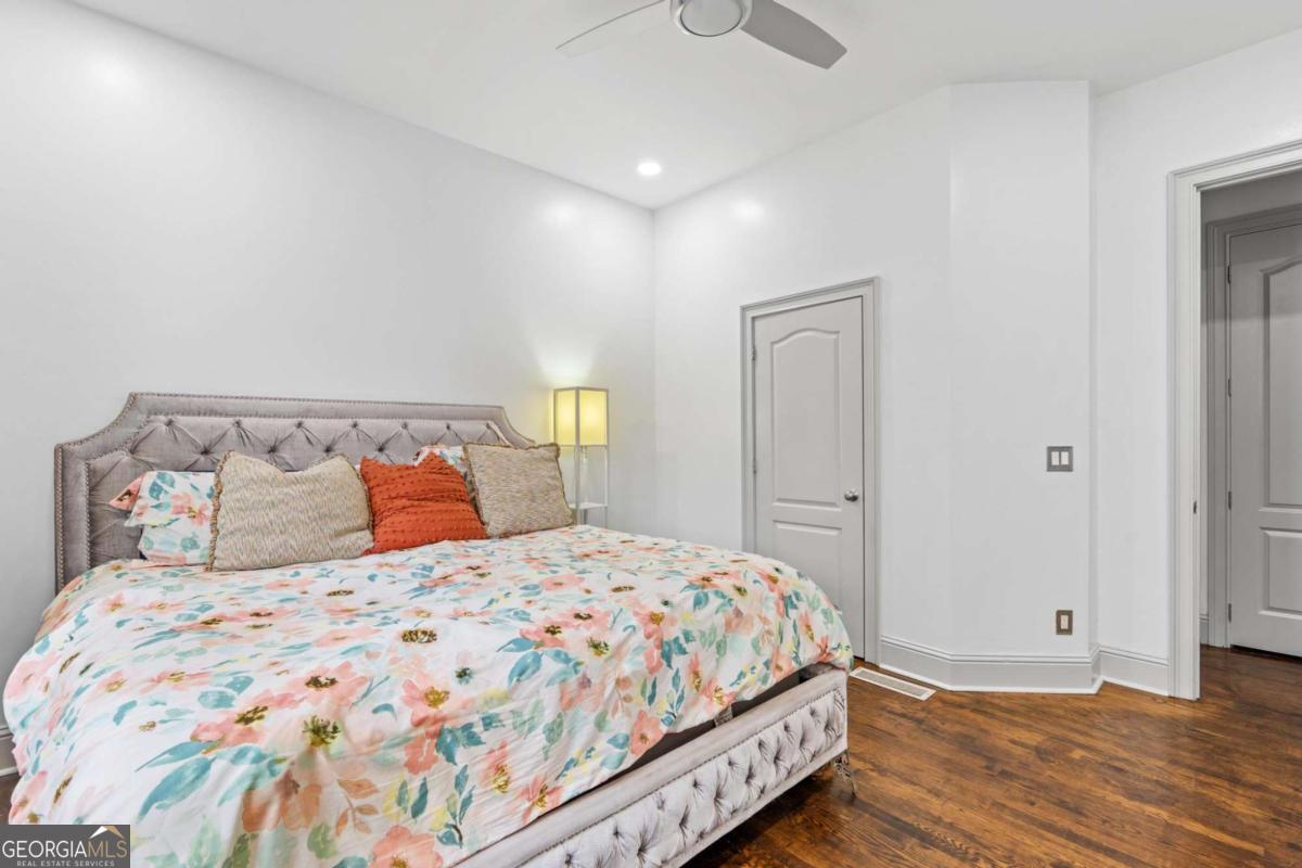 Hampshires - Residential