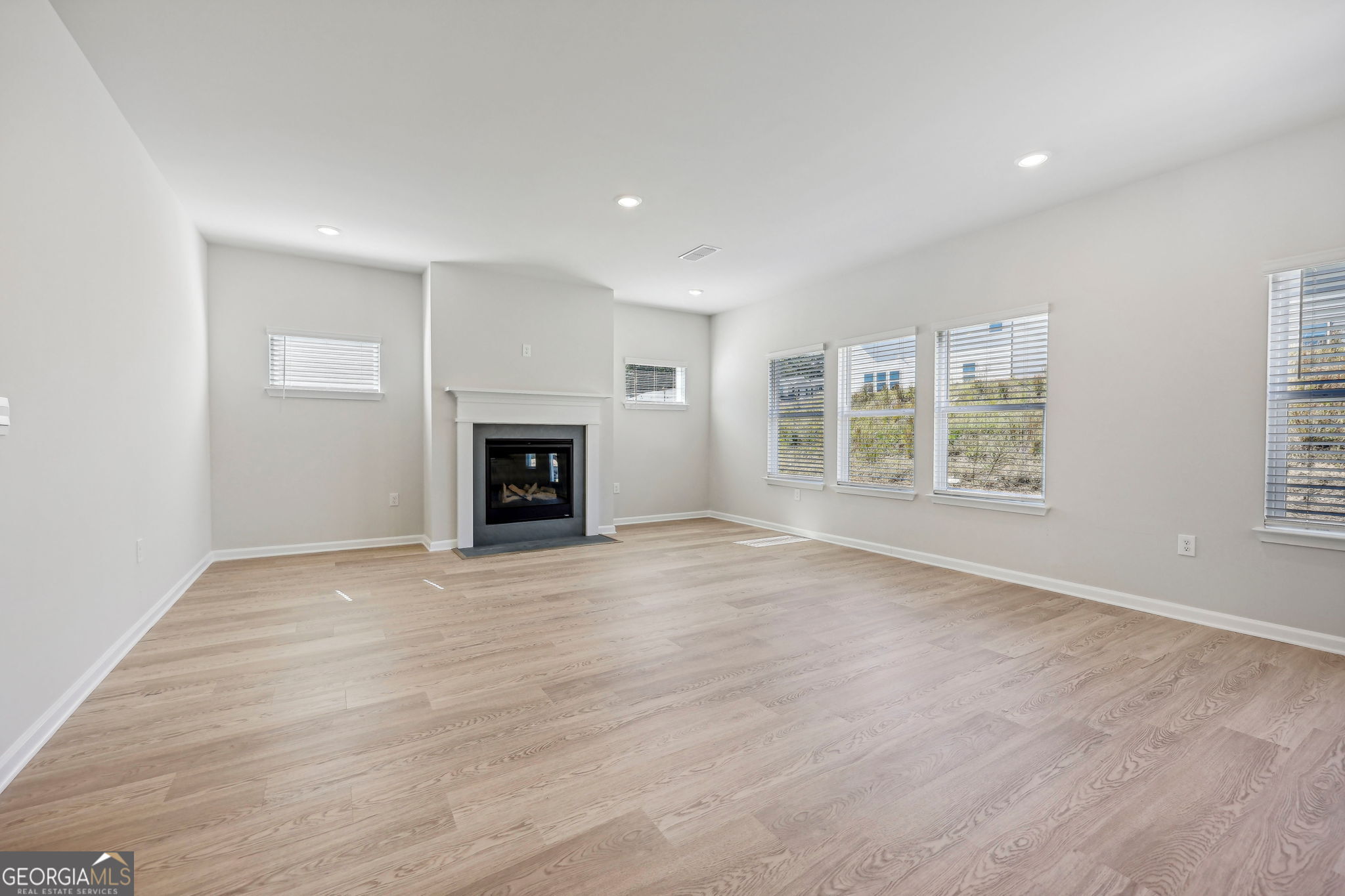 1084 Sope Creek CIR