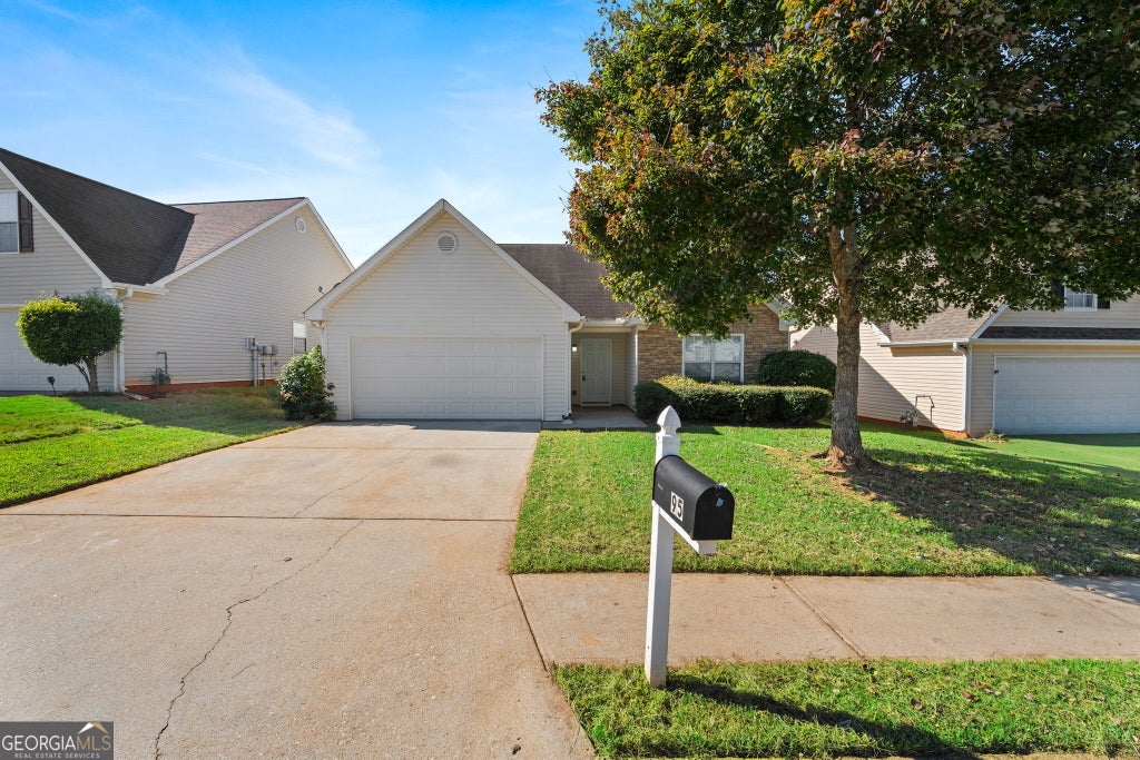 Photo of 95 Collins Trace, Covington, GA 30016 (MLS # 10873620)