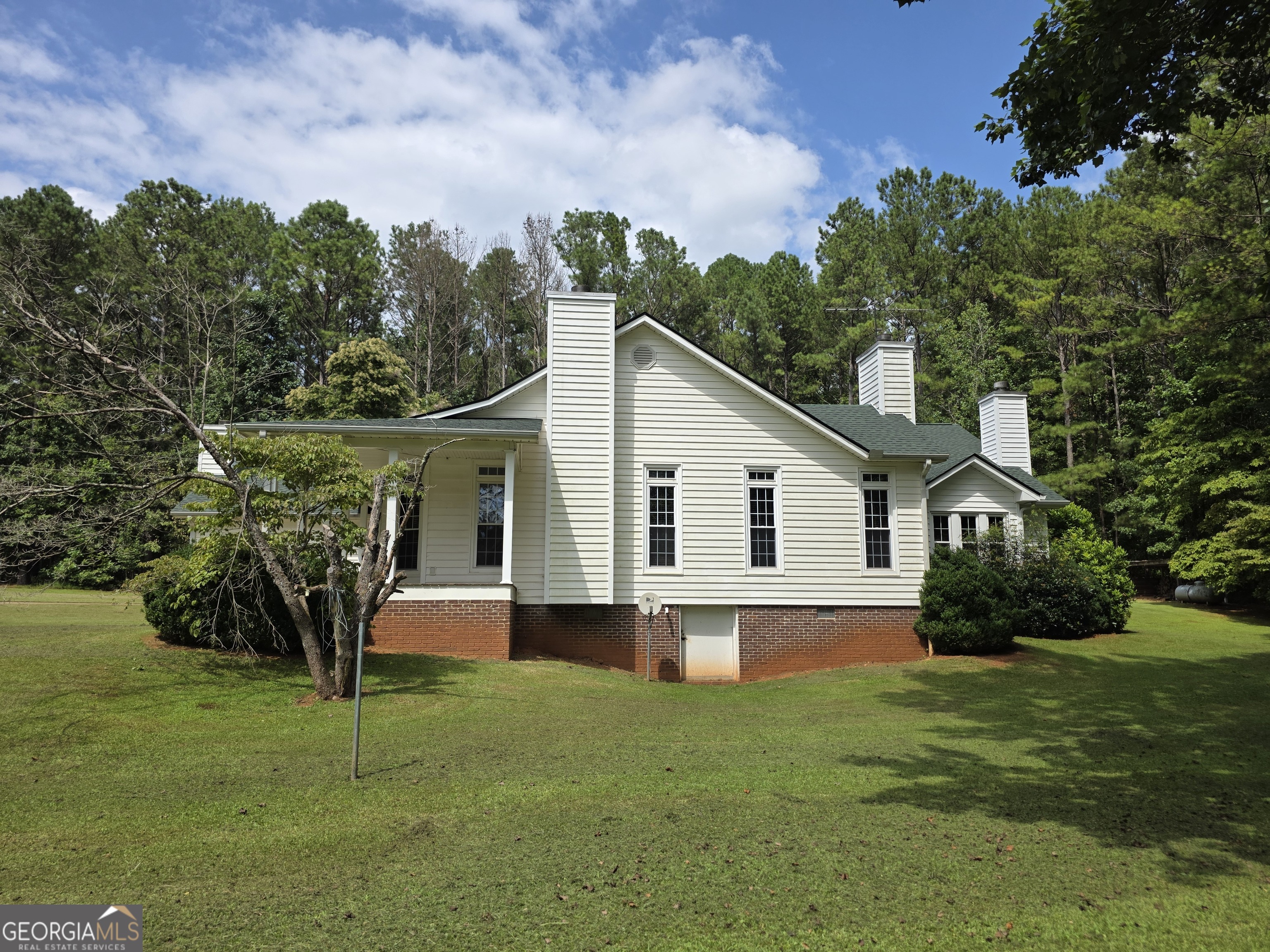 3639 Holly Springs RD