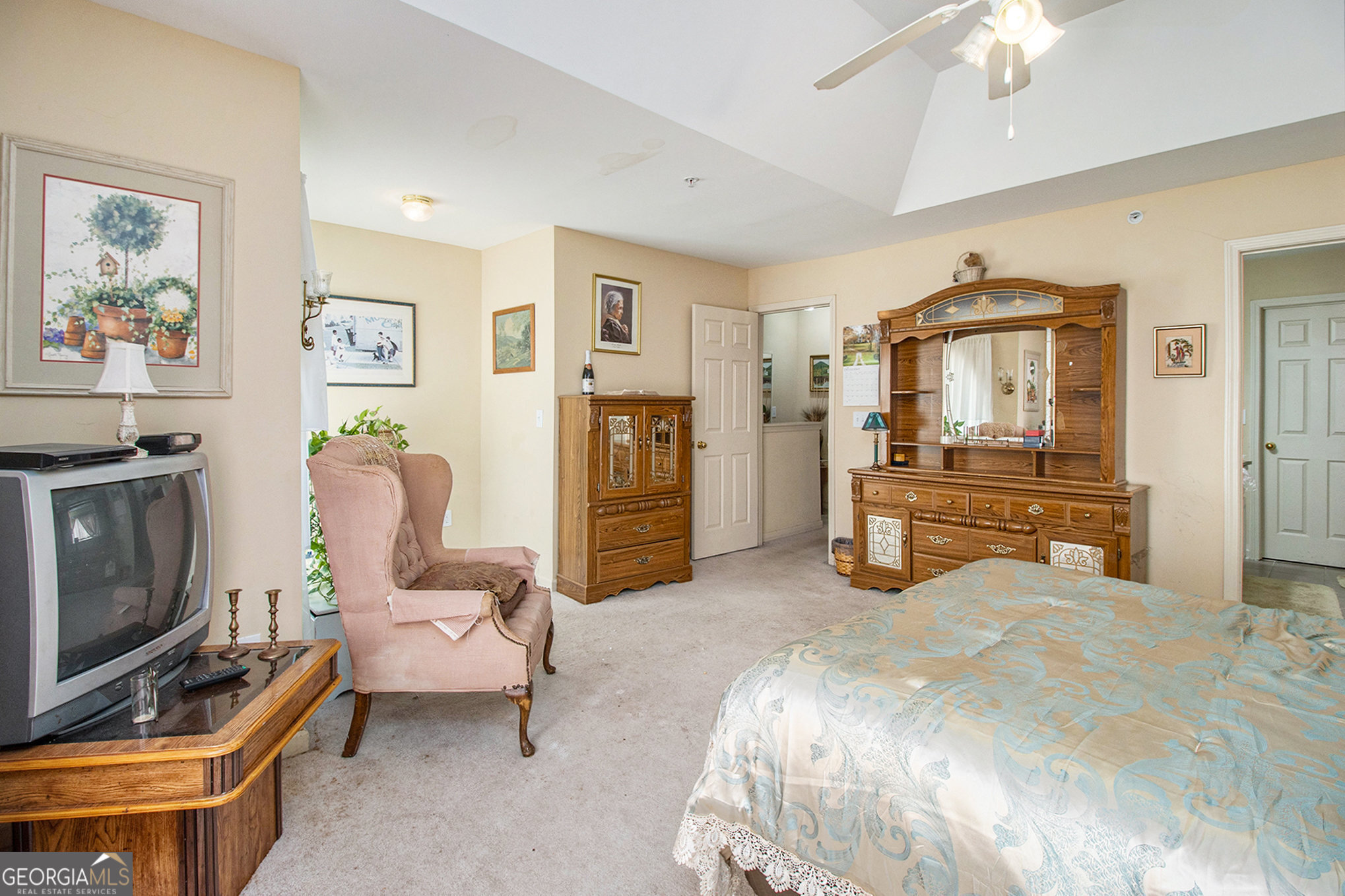 CREEKWOOD COMMONS - Residential