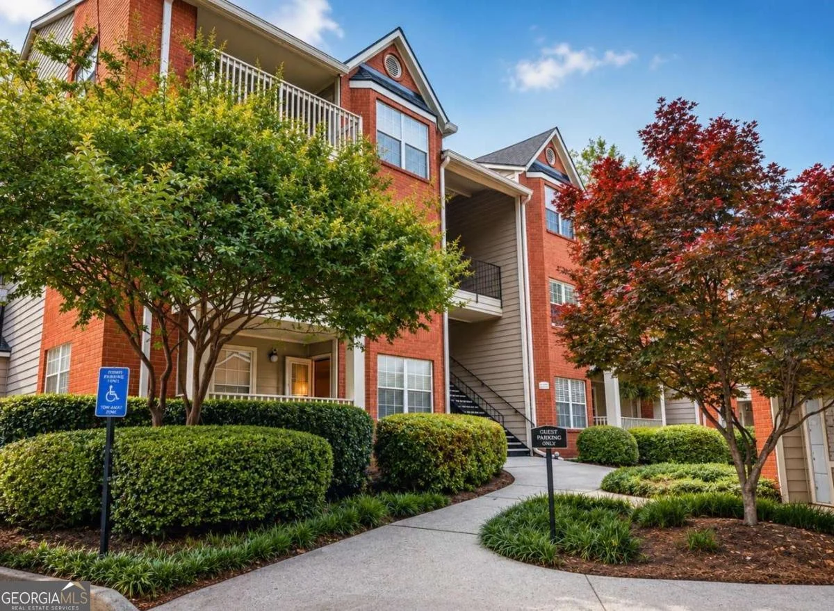 2043 Chastain Park Court NE