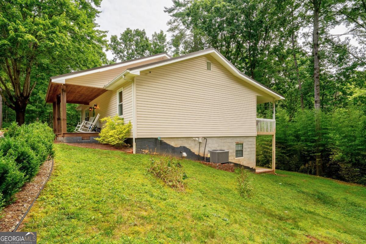 365 Quarles LN