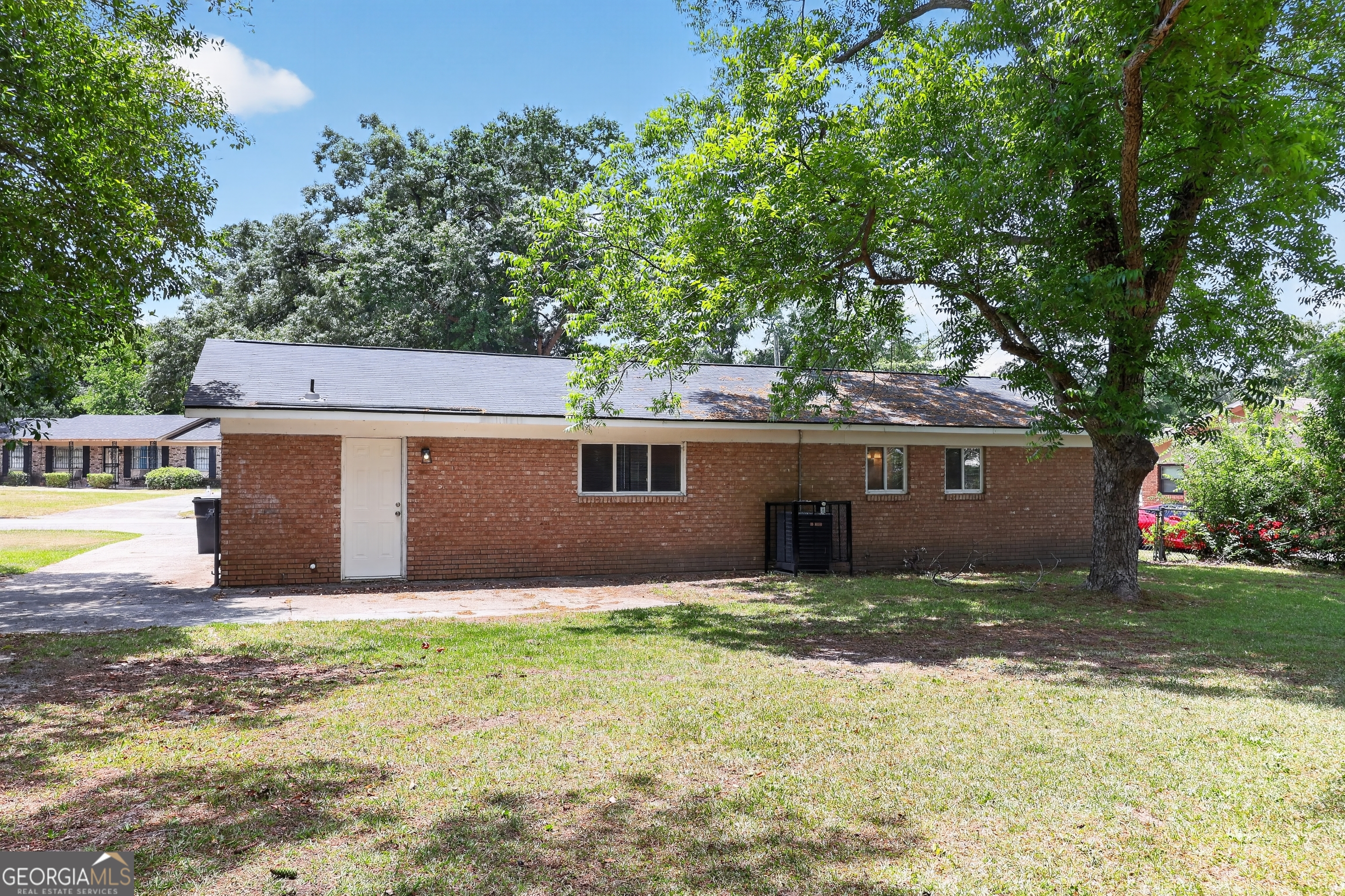 3609 Massoit DR
