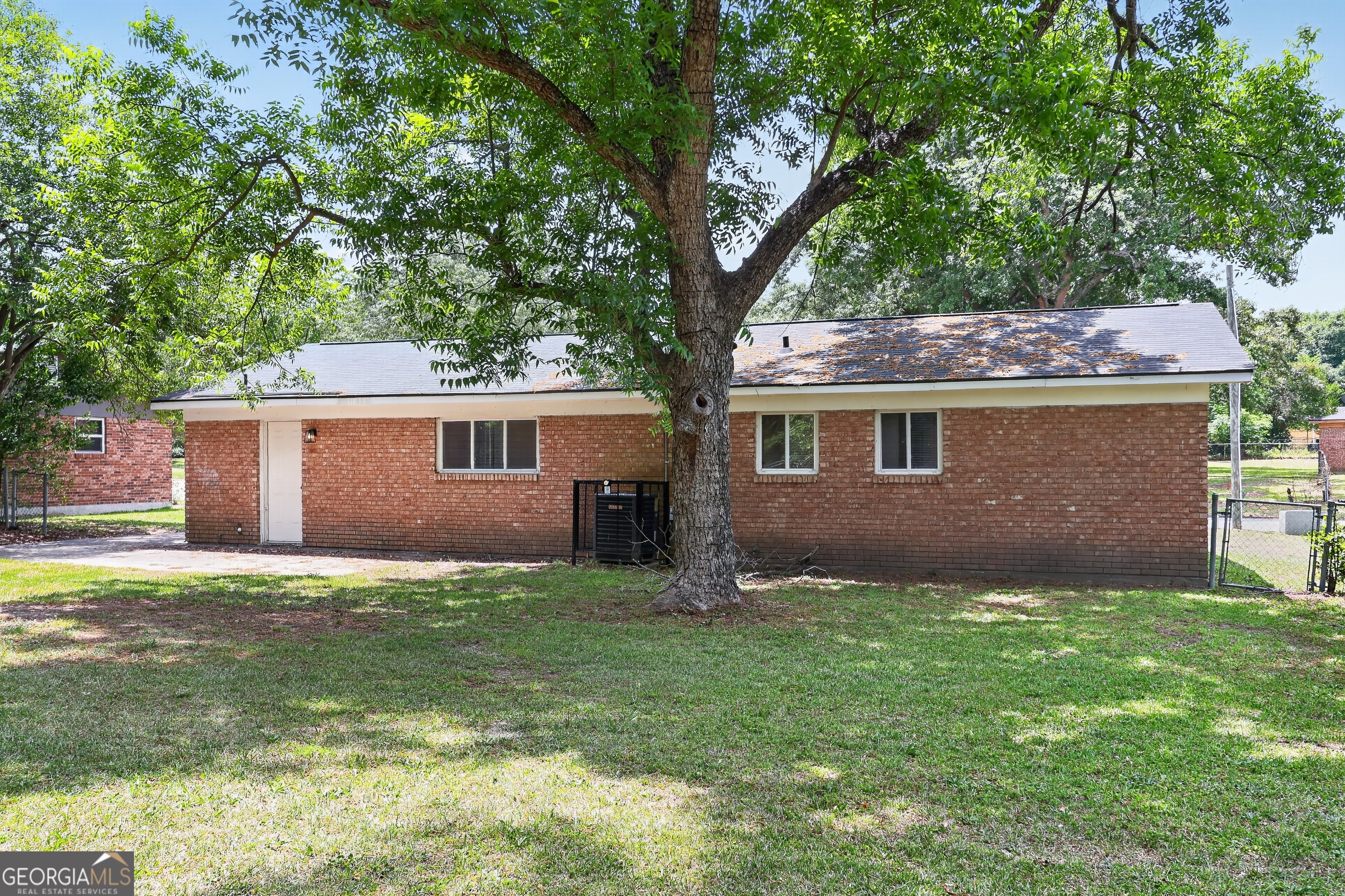 3609 Massoit DR