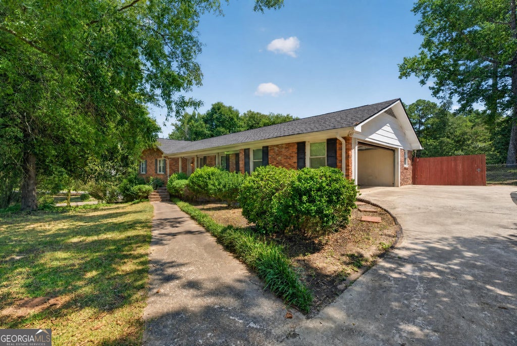 Photo of 357 Lokchapee Drive, Macon, GA 31210 (MLS # 10867347)