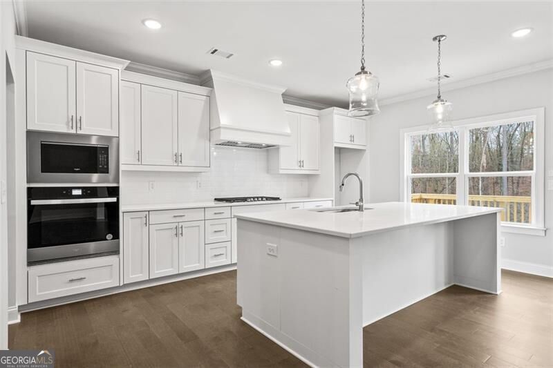 337 Summerville LN