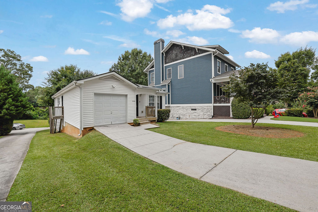 3126 Lynwood DR NE