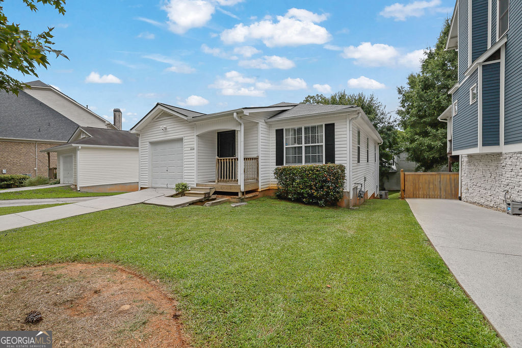 3126 Lynwood DR NE
