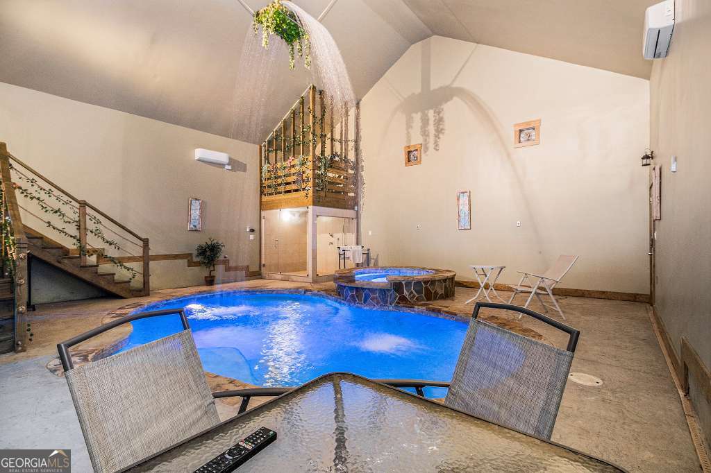 128 Graybrook CT