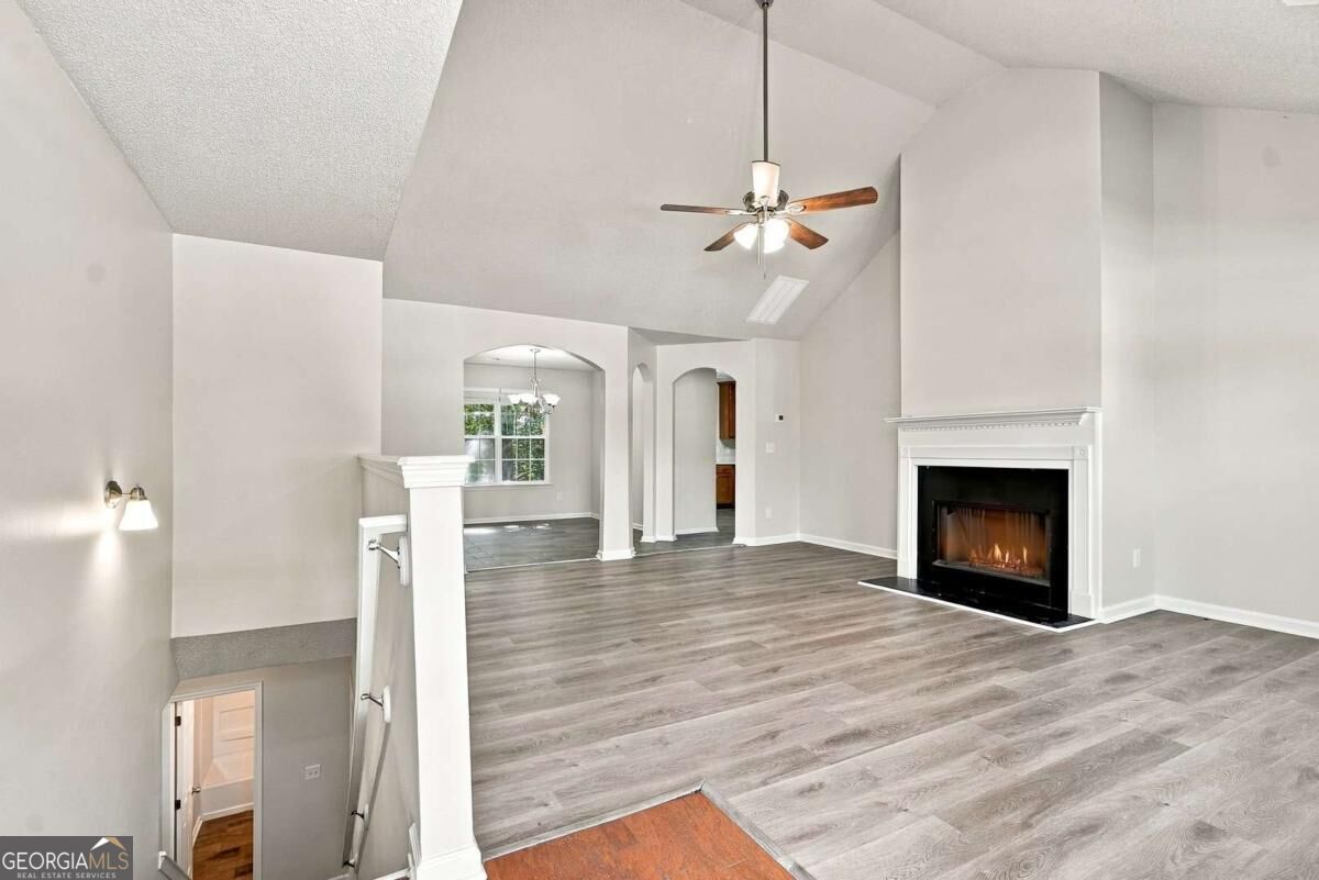 5741 Village LOOP