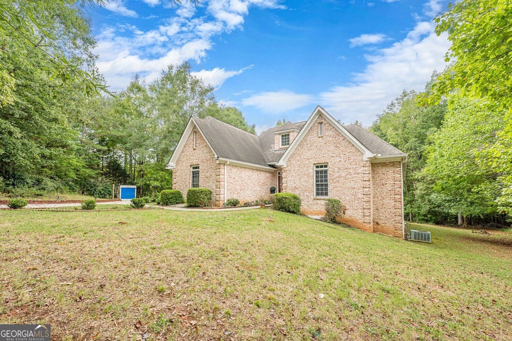 Photo of 20 Balfour Drive, Covington, GA 30014 (MLS # 10871674)