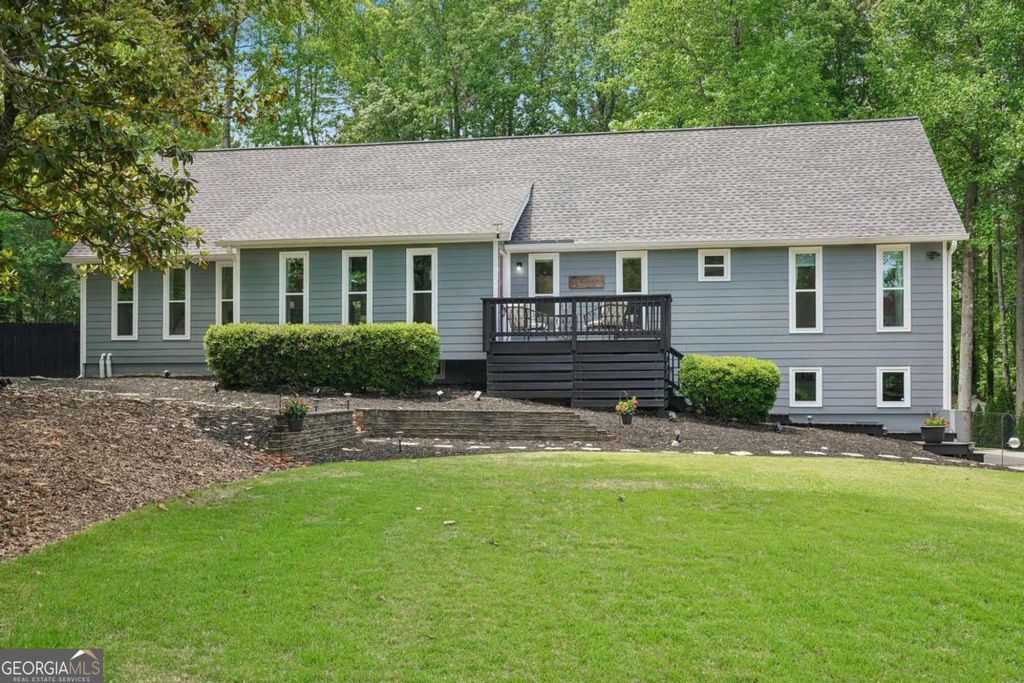 Photo of 3334 Pebble Hill Drive, Marietta, GA 30062 (MLS # 10771249)