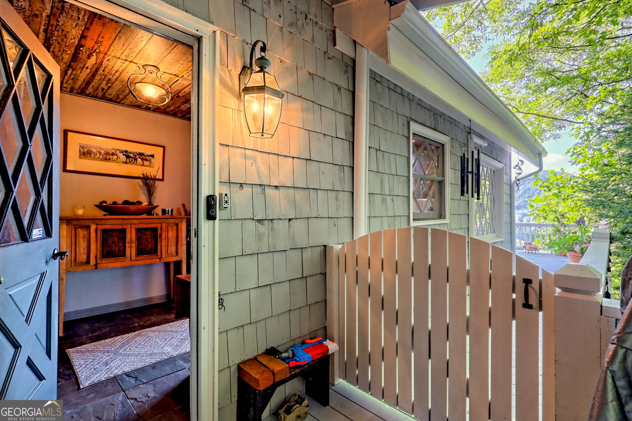 129 Saddleback CIR