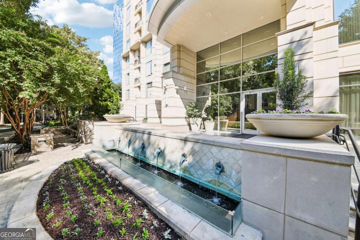 3445 Stratford RD NE 2602