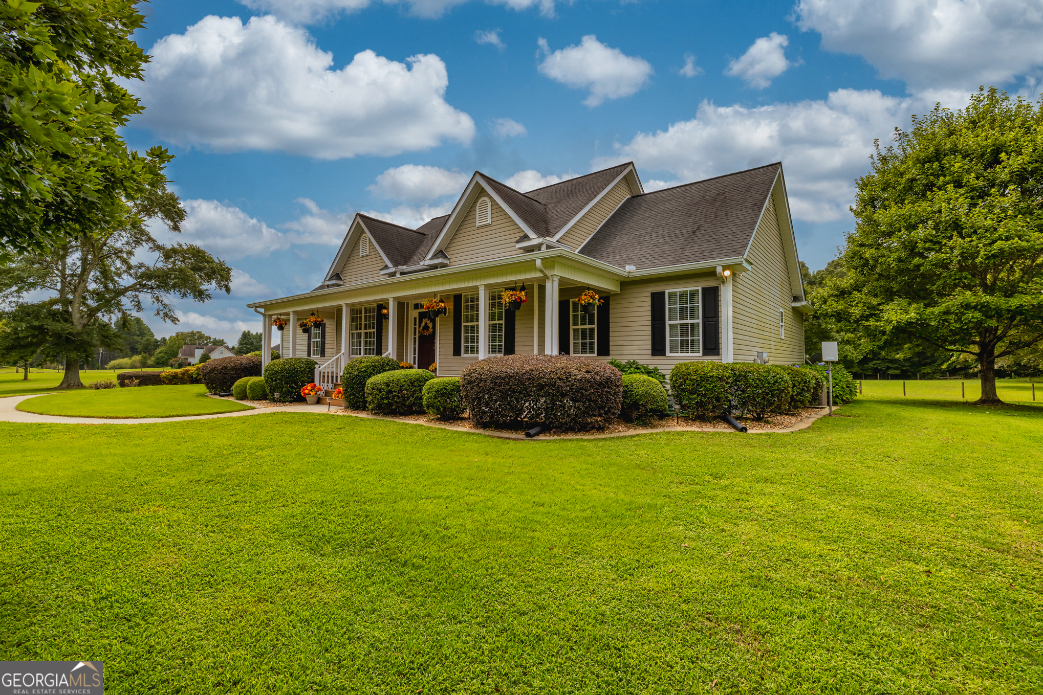 121 Grape Creek RD